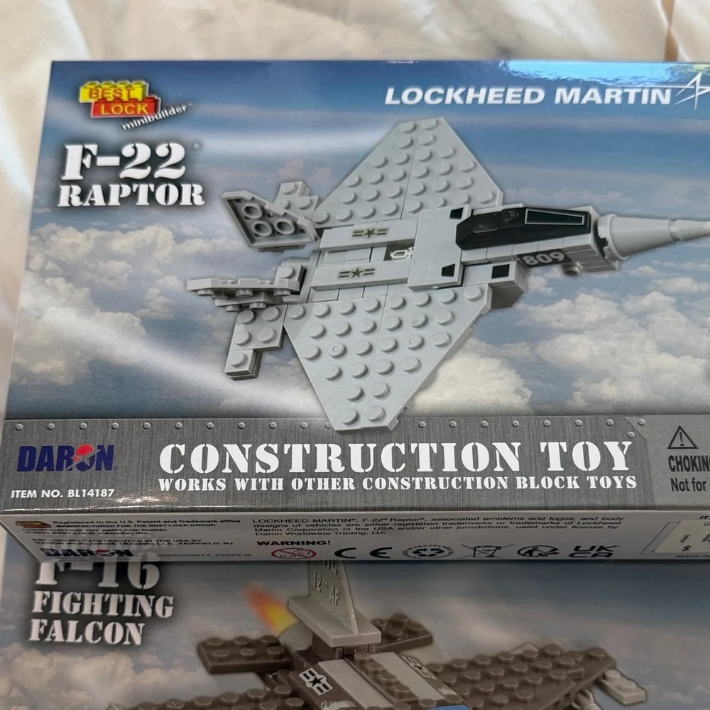 F-22 Raptor Construction Toy Set new and sealed